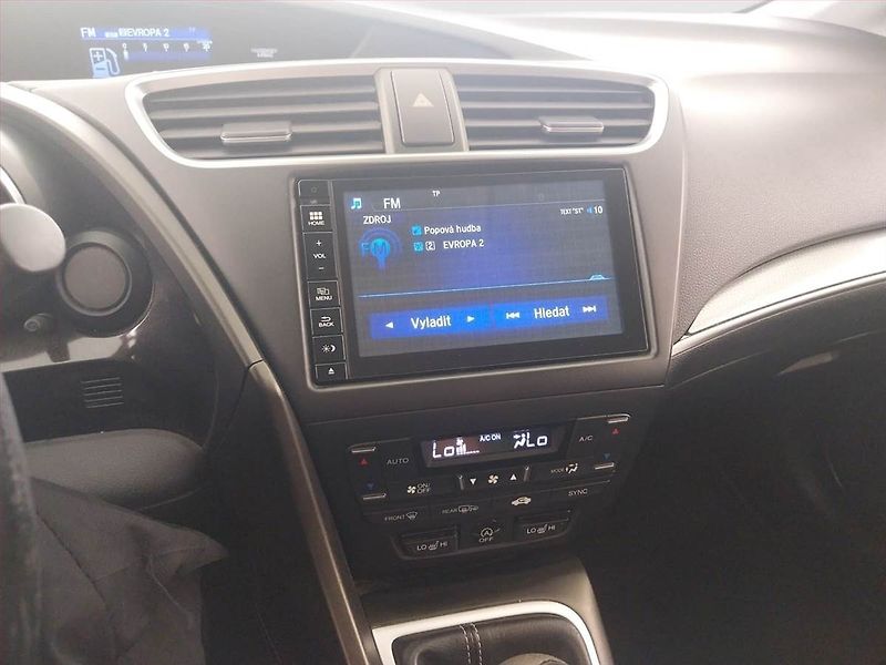 Honda Civic (2017) 1.8 i-VTEC, Serv.kniha - fotka 12 z 21