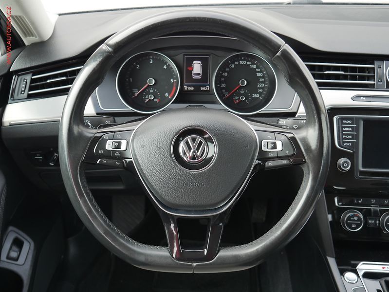 Volkswagen Passat (2016) 2.0 TDi 4x4, ČR, Highline - fotka 11 z 24