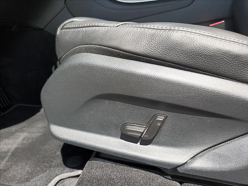 Mercedes-Benz GLC 2,1 220D,ČR,1MAJ,KŮŽE,TZ,NAVI, - fotka 14 z 44