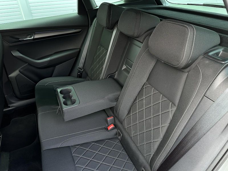 Škoda Karoq 1.5TSi DSG 150PS Sportline Mat - fotka 33 z 36
