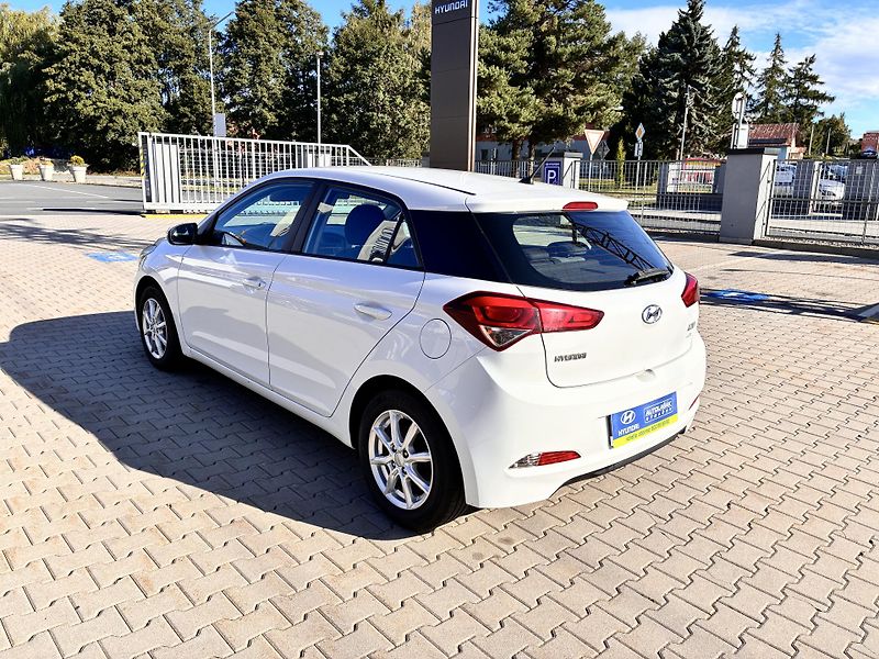 Hyundai i20 -55kW KLIMA,4x KOLA NA ZIMU - fotka 5 z 23