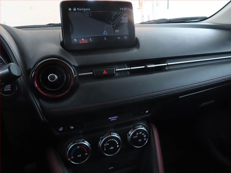 Mazda CX-3 (2017) 2.0 Skyactiv-G, 4X4, Kůže - fotka 12 z 16