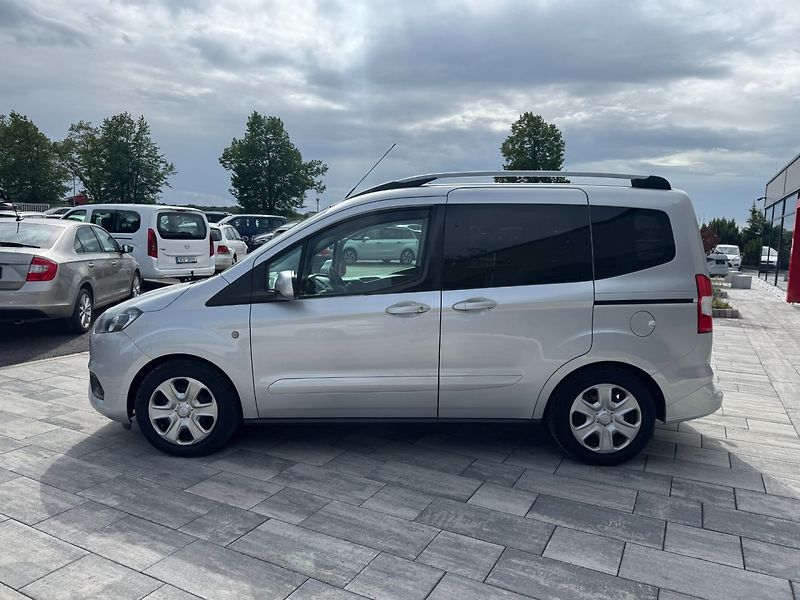 Ford Tourneo Courier (2019) 1.0 EcoBoost 73kW - fotka 8 z 29