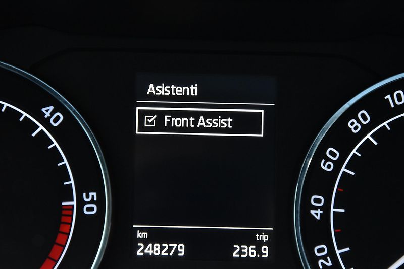 Škoda Superb 2.0 TDi CR,DKLIMA,VÝHŘEV,TEMP - fotka 19 z 50