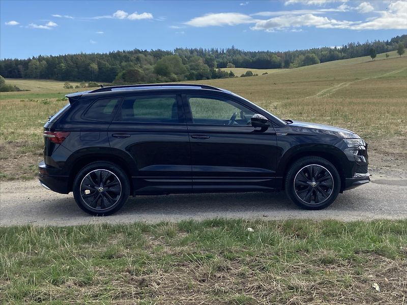 Škoda Karoq 2,0 TDI DSG Sportline 4x4 DPH - fotka 8 z 37