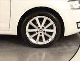 Škoda Octavia (2014) 1.6 TDI, Serv.kniha, Tempomat - náhled 13