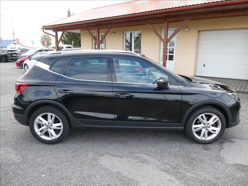 Seat Arona 1,0 TSi 81kW DSG FR,navig.,led - fotka 2 z 48