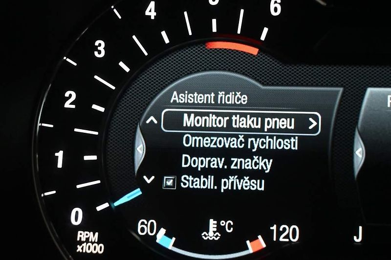 Ford S-MAX (2022) 2.0 7 Míst 140 KW LED SONY ACC - fotka 28 z 41