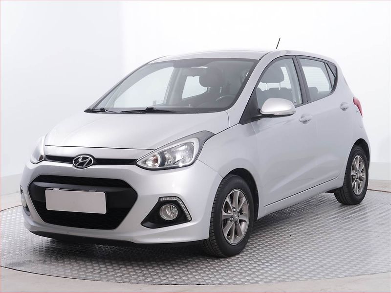 Hyundai i10 (2013) Comfort 1.0, Serv.kniha - fotka 2 z 17