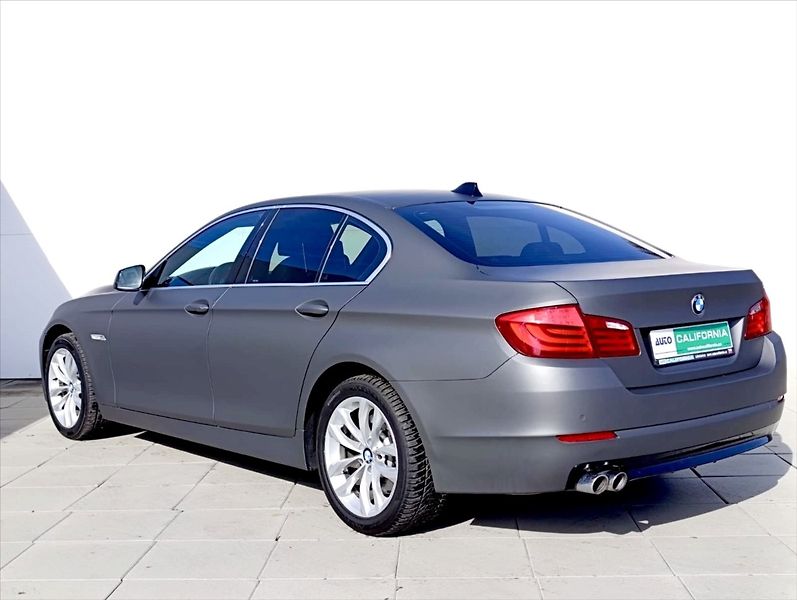 BMW Řada 5 3,0 530d Aut., Navi Kůže Tažné - fotka 11 z 45