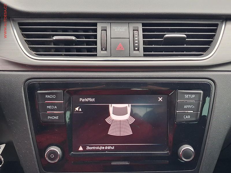 Škoda Rapid (2018) 1.0 TSi, ČR, Style, bixen - fotka 14 z 19