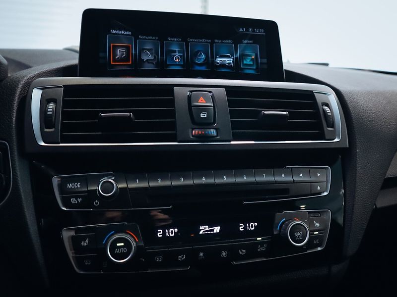 BMW M2 272 kW Automat - fotka 8 z 27