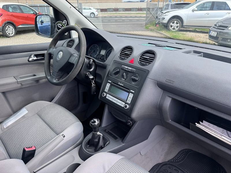 Volkswagen Caddy (2006) 1,9 TDI 77KW TAŽNÉ 2X PNEU STK - fotka 37 z 44