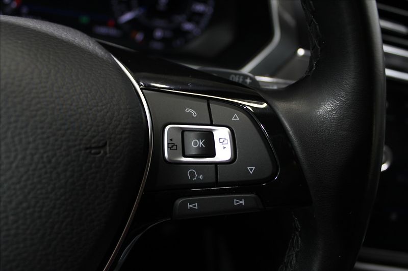 Volkswagen Tiguan Allspace 2,0 TSI ALL 4M DSG R-line - fotka 19 z 33