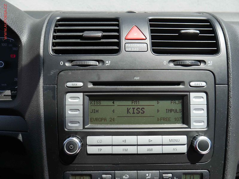 Volkswagen Golf (2006) 1.4TSi, Výhřev sed, temp - fotka 14 z 17