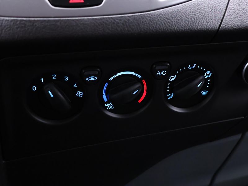 Ford Transit Custom L2 2,0 TDCI Navi 9-Míst DPH - fotka 24 z 33