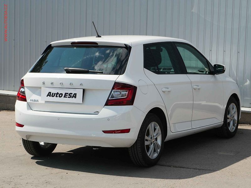Škoda Fabia (2021) 1.0 TSi, Style, LED - fotka 4 z 21