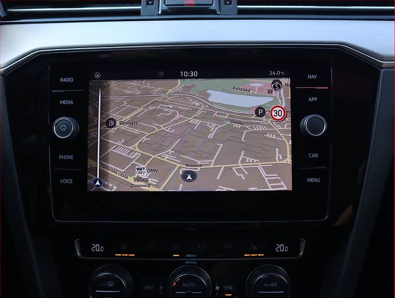 Volkswagen Passat (2019) 2.0 TDI - fotka 13 z 24