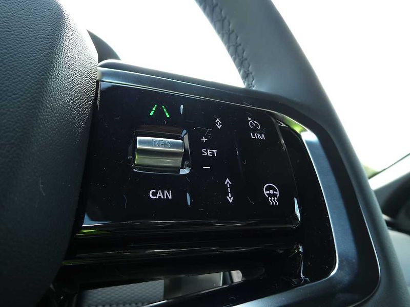 Land Rover Discovery Sport 1,5 Dynamic Se P270e - fotka 21 z 40