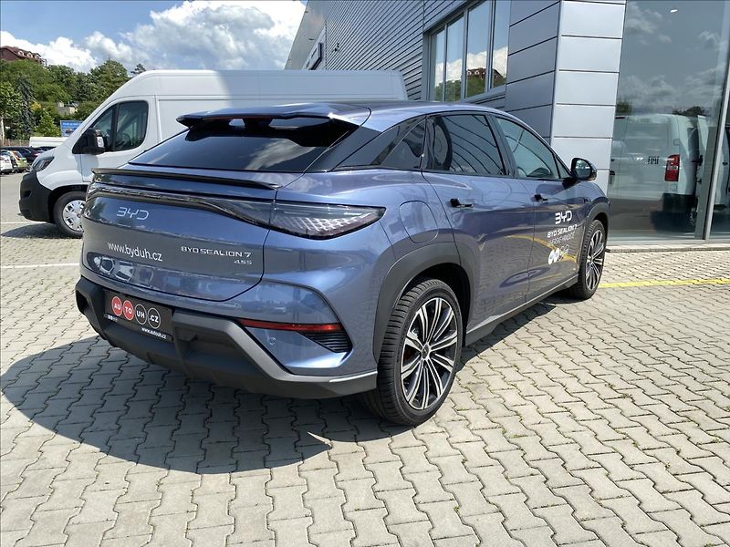 BYD Sealion 7 (2025) 390 Kw 4x4 Design - fotka 5 z 12