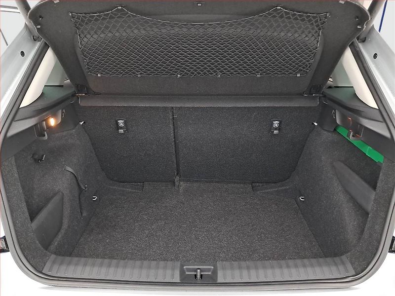 Škoda Kamiq (2020) 1.5 TSI, Automat, Tempomat - fotka 14 z 20
