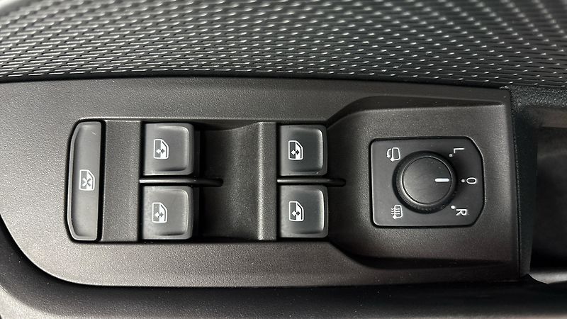 Škoda Octavia 2.0 TDI DSG 4x4 Sportline Comb - fotka 22 z 29