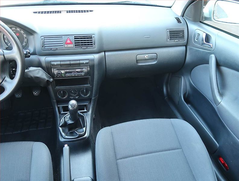 Tesla Model 3 (2019) Long Range 4WD 78kWh, SoH 92% - fotka 8 z 24