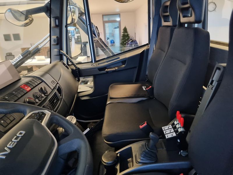 Iveco Eurocargo 120E22 KONTEJNER 8T - fotka 4 z 19