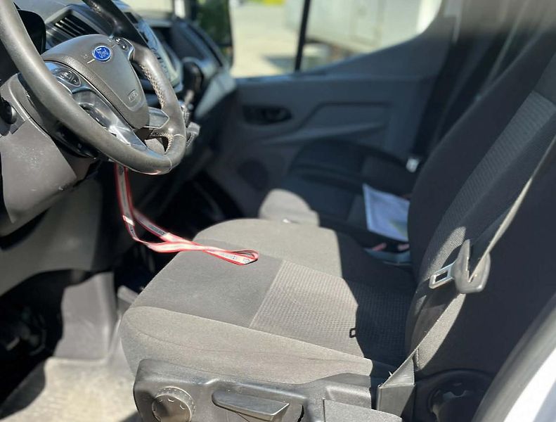Ford Transit (2016) 2.2 TDCi uložák+ sklápěč,7mist - fotka 9 z 11
