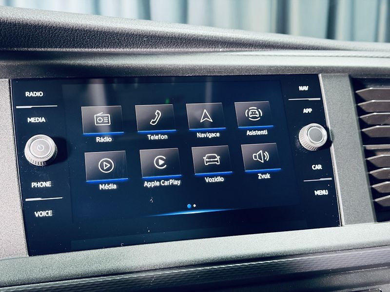 Volkswagen Transporter (2023) 6.1*BULLI*LONG*DSG*TDI - fotka 28 z 37