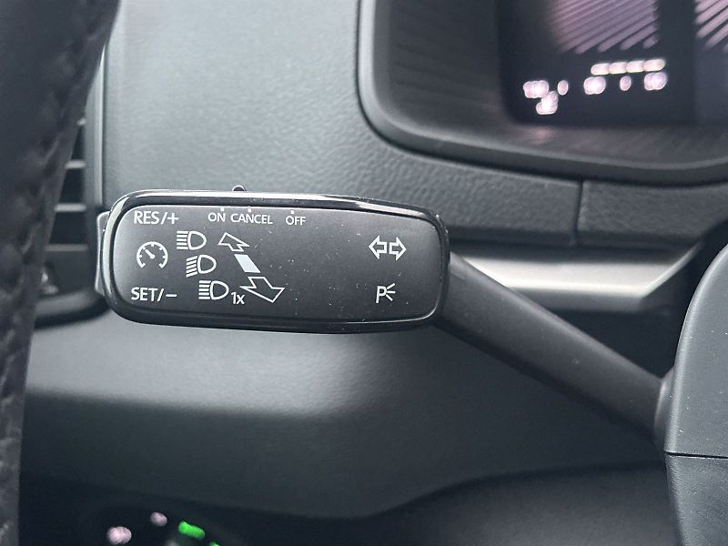 Škoda Karoq (2024) 2.0 TDI Selection Drive - fotka 19 z 34