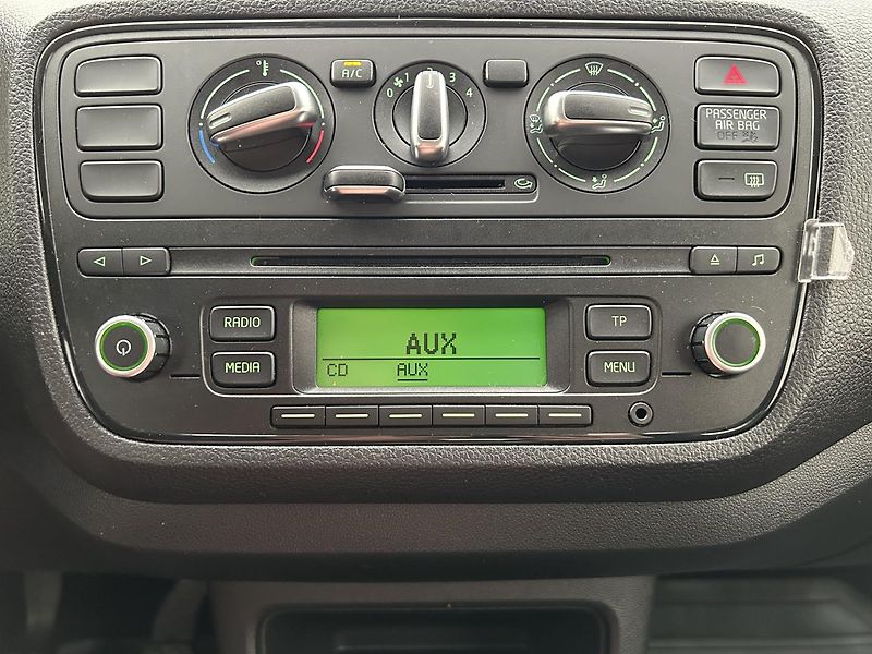 Škoda Citigo 1.0 MPI Ambition Plus - fotka 9 z 23