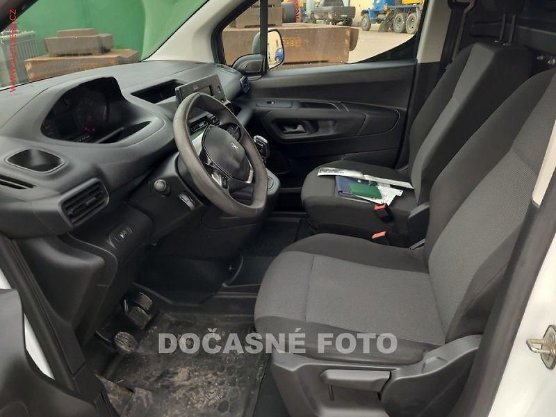 Peugeot Partner (2021) 1.5HDi, 2.maj,ČR, Active, TZ - fotka 7 z 11