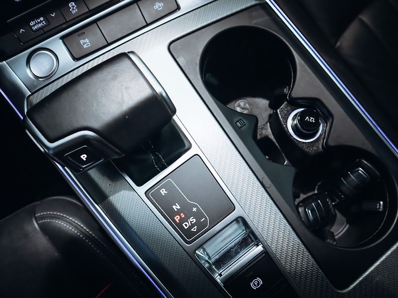 Audi A6 Avant 45TFSI 180kW - fotka 13 z 23