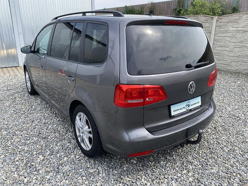 Volkswagen Touran 2.0TDi 140PS DSG TAŽNÉ - fotka 12 z 47
