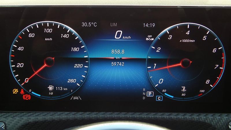 Mercedes-Benz CLA 180 - fotka 13 z 22