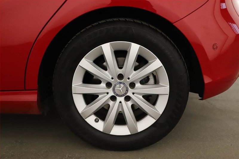 Mercedes-Benz Třídy A (2016) A 180 d, Automat, Kůže, Navi - fotka 12 z 19