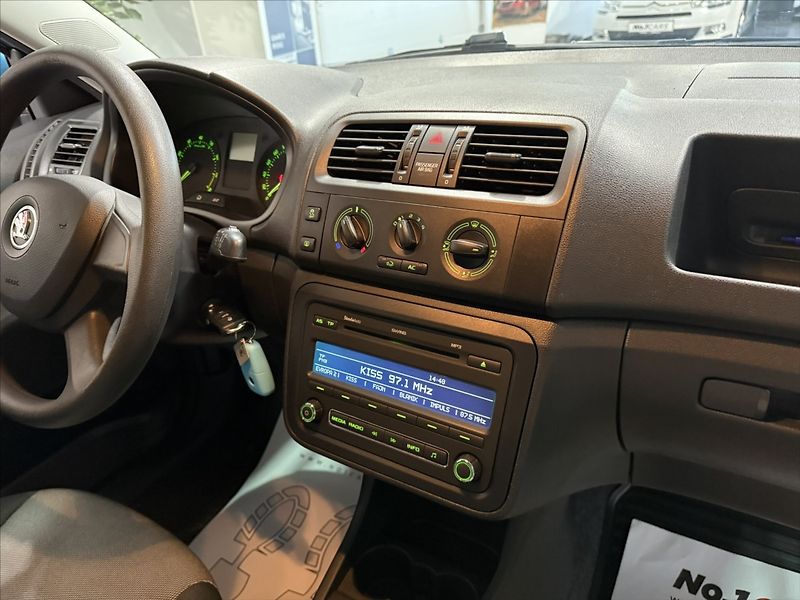 Škoda Fabia 1,2   TSI BEZ KOROZE ROZVODY - fotka 15 z 33