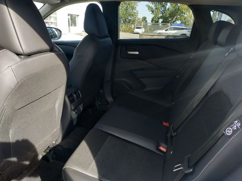 Nissan Qashqai ePOWER 205k 2WD, SKLADEM - fotka 11 z 28