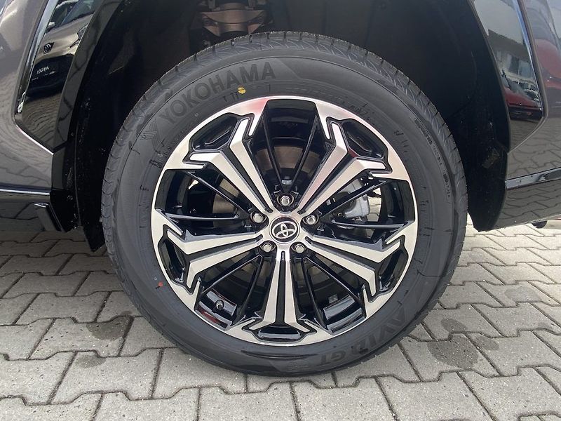 Toyota RAV4 2.5 Plug-in Hybrid Executive - fotka 11 z 28