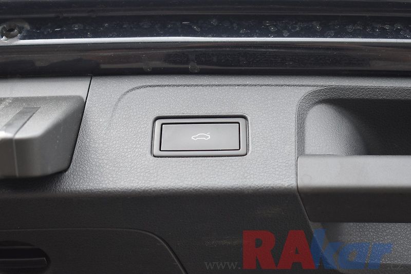 Volkswagen Passat Variant (2023) Business 2,0 TSI automat - fotka 15 z 34