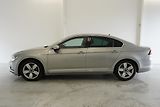 Volkswagen Passat 2.0TSi 165kW AUTOMAT - náhled 4