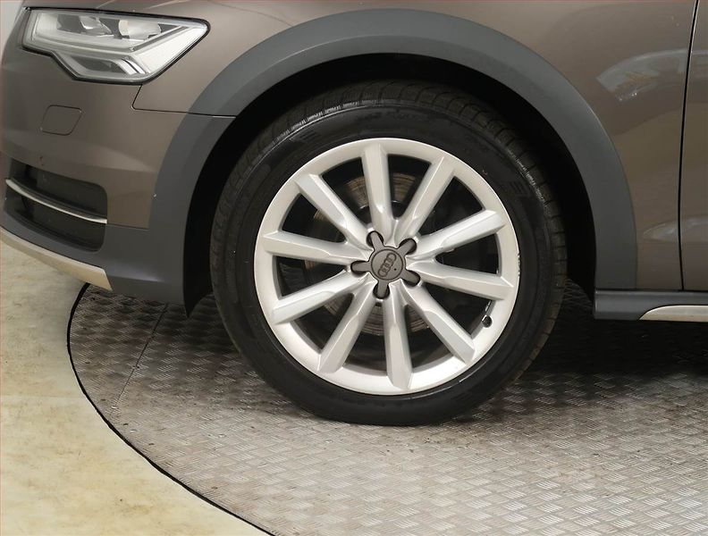Audi A6 Allroad (2015) 3.0 TDI, 4X4, Automat - fotka 15 z 22