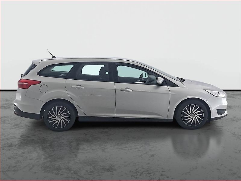 Ford Focus (2015) 1.6 TDCi, Serv.kniha - fotka 6 z 15