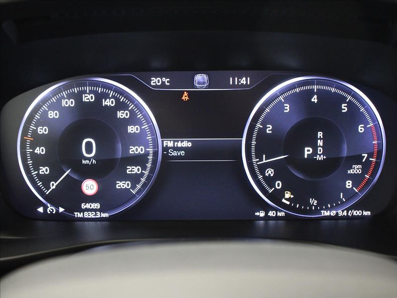 Volvo XC40 2,0 T5 182KW AWD zánovní - fotka 22 z 34