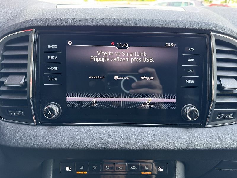 Škoda Karoq (2020) 1.5TSi LED Navi Kamera Tažné Z - fotka 12 z 47
