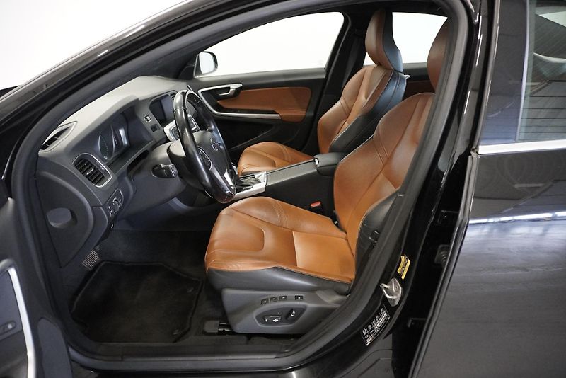 Volvo S60 D5 AUTOMAT - fotka 9 z 28