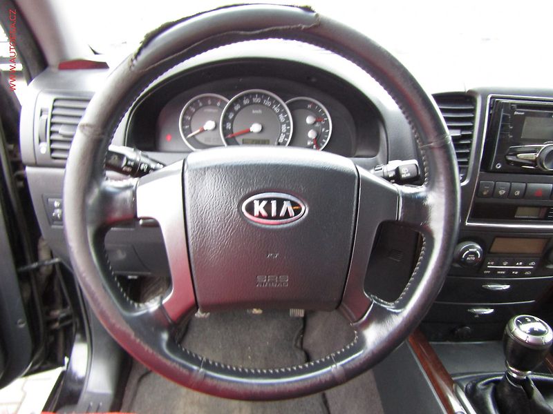 Kia Sorento (2008) 2.5 CRDi, ČR, AC, park.asist - fotka 16 z 18