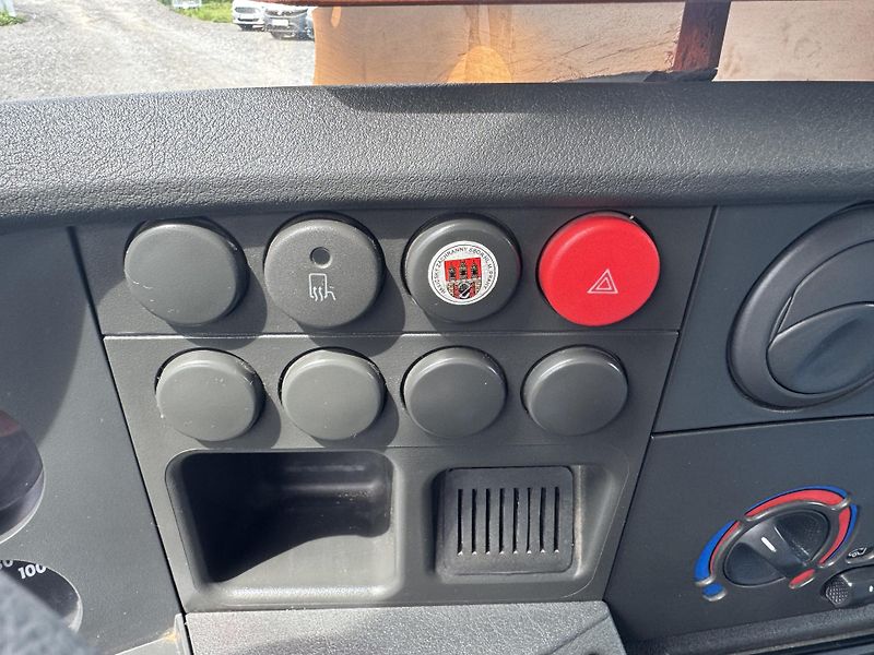 Iveco Daily 2.8JTD, 5.200kg,nosnost: 2.46t - fotka 25 z 27