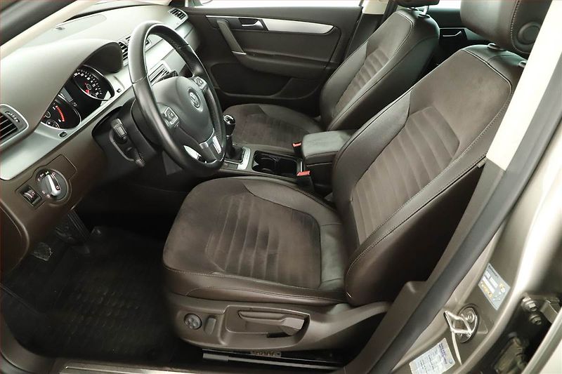 Volkswagen Passat (2014) Comfortline 2.0 TDI, 4X4 - fotka 7 z 14